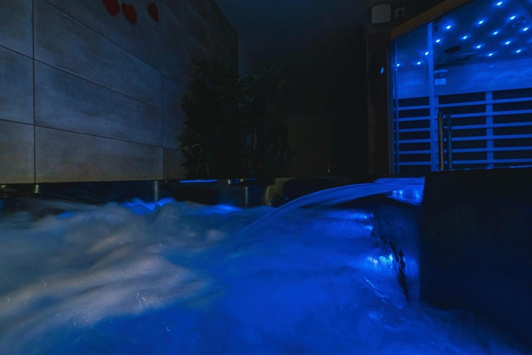 O Temps Suspendu Sauna Et Jacuzzi *